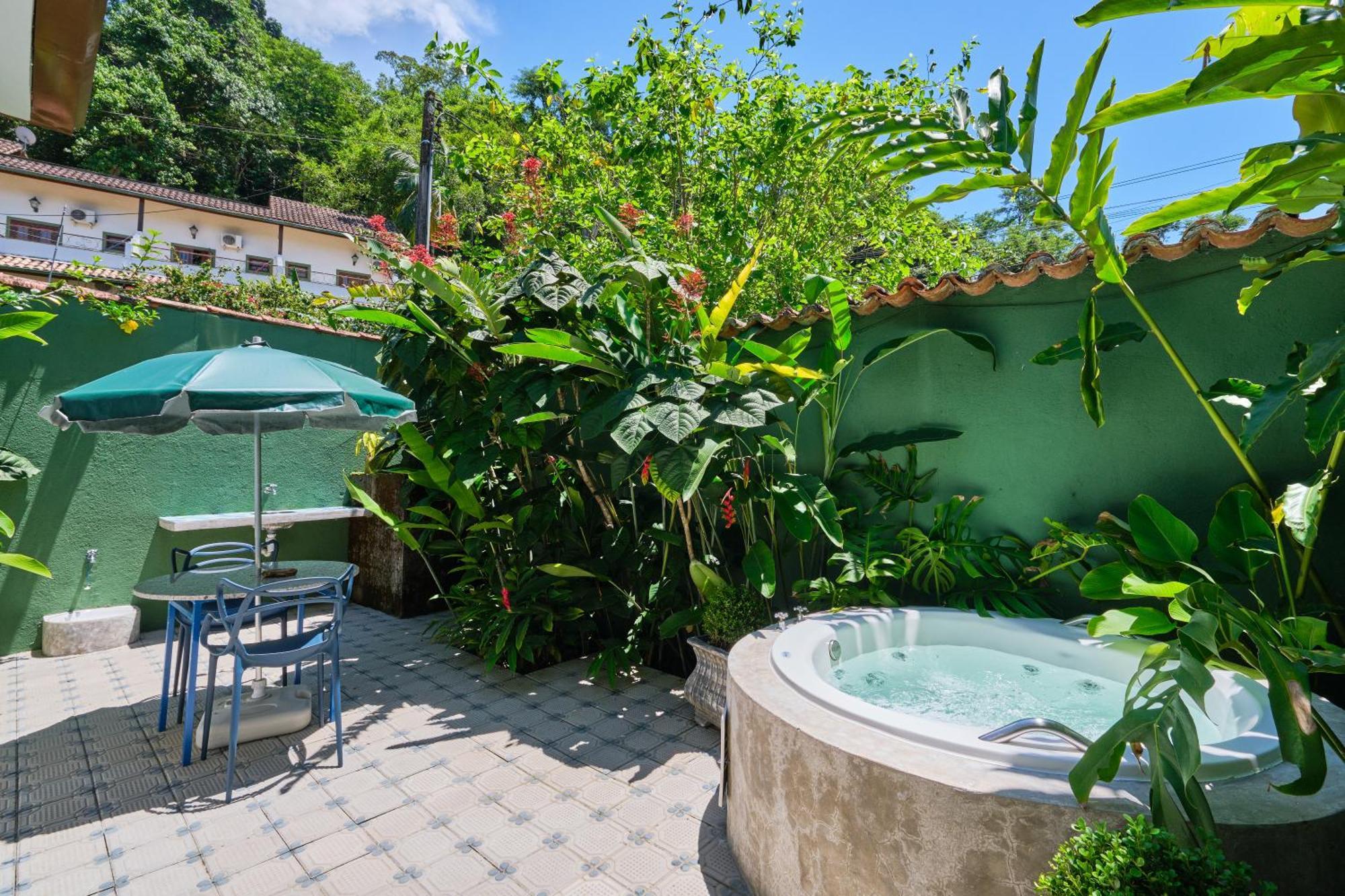 Pousada Pontal Gardens Araquari Exterior photo